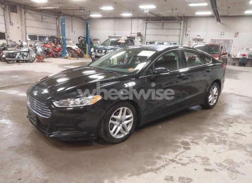 Photo 2 of 2016 Ford Fusion SE (VIN 3FA6P0H70GR335783)