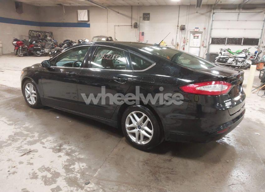 Photo 3 of 2016 Ford Fusion SE (VIN 3FA6P0H70GR335783)