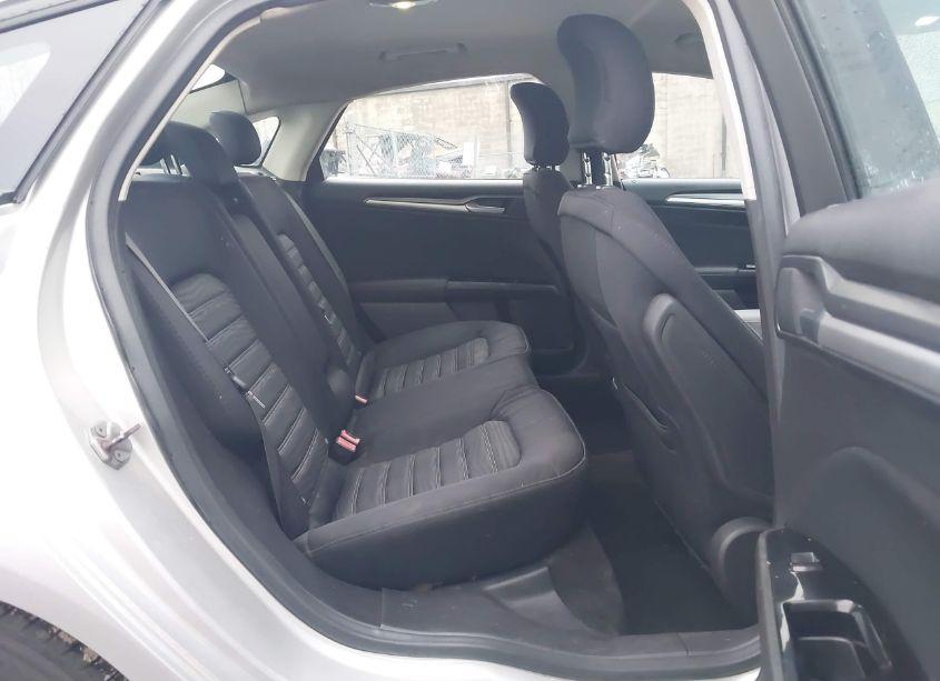 Photo 8 of 2016 Ford Fusion SE (VIN 3FA6P0H70GR357900)