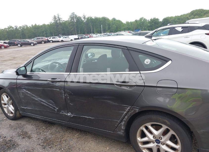 Photo 14 of 2016 Ford Fusion SE (VIN 3FA6P0H70GR358383)