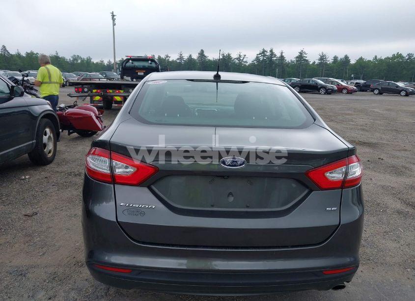 Photo 16 of 2016 Ford Fusion SE (VIN 3FA6P0H70GR358383)