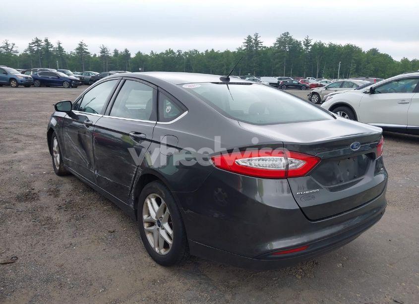 Photo 3 of 2016 Ford Fusion SE (VIN 3FA6P0H70GR358383)