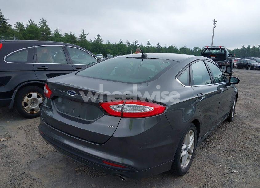 Photo 4 of 2016 Ford Fusion SE (VIN 3FA6P0H70GR358383)