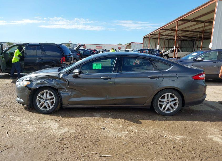 Photo 14 of 2016 Ford Fusion SE (VIN 3FA6P0H70GR381856)