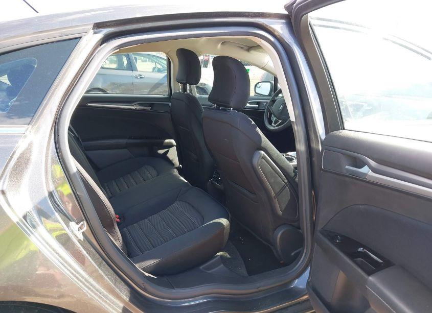 Photo 8 of 2016 Ford Fusion SE (VIN 3FA6P0H70GR381856)