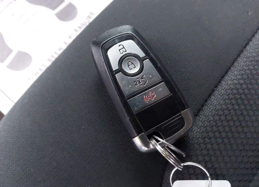 Photo 11 of 2017 Ford Fusion SE (VIN 3FA6P0H70HR109924)