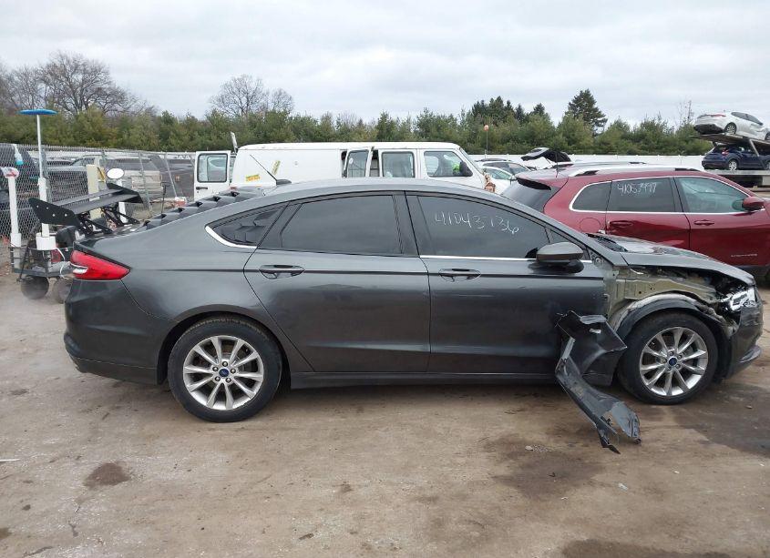 Photo 13 of 2017 Ford Fusion SE (VIN 3FA6P0H70HR109924)