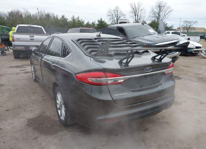 Photo 3 of 2017 Ford Fusion SE (VIN 3FA6P0H70HR109924)