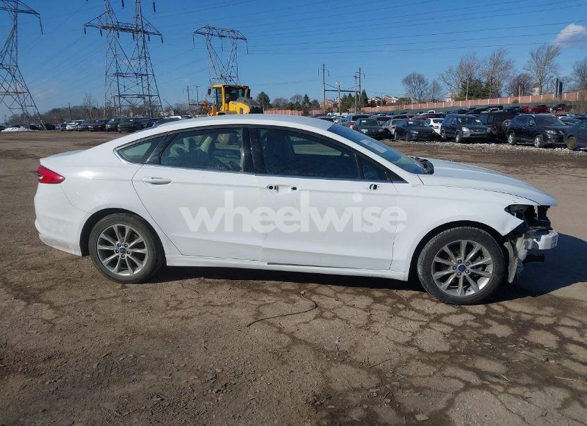Photo 13 of 2017 Ford Fusion SE (VIN 3FA6P0H70HR145063)