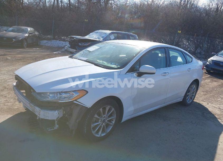 Photo 2 of 2017 Ford Fusion SE (VIN 3FA6P0H70HR145063)