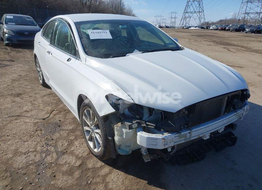 Photo 6 of 2017 Ford Fusion SE (VIN 3FA6P0H70HR145063)