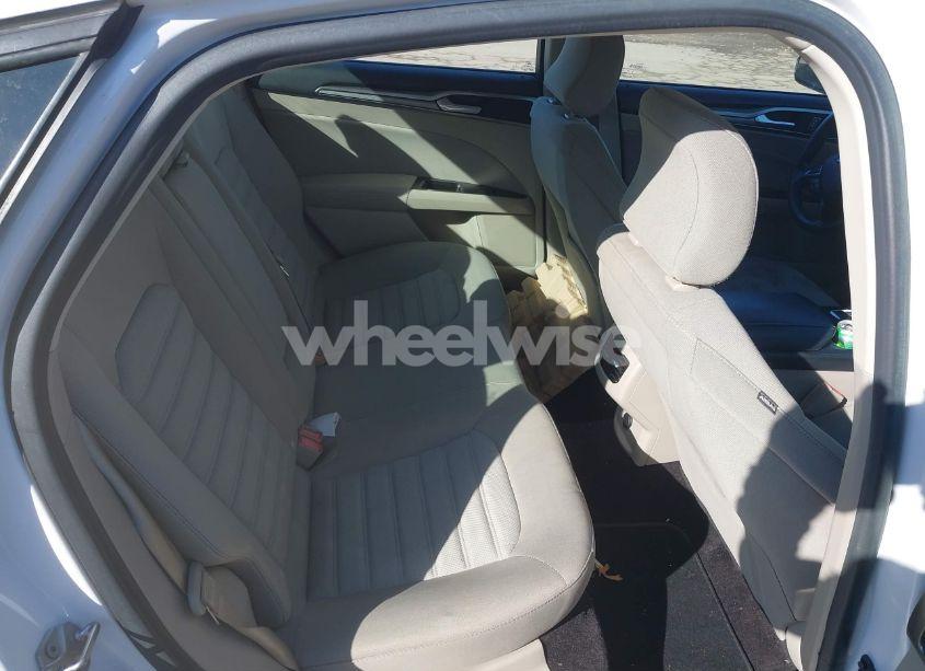 Photo 8 of 2017 Ford Fusion SE (VIN 3FA6P0H70HR145063)