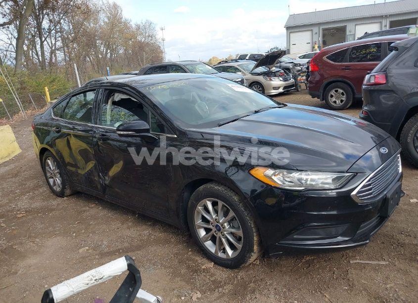 2017 Ford Fusion SE (VIN 3FA6P0H70HR151235) main photo