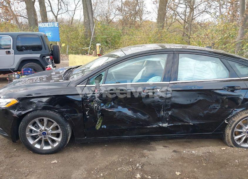 Photo 6 of 2017 Ford Fusion SE (VIN 3FA6P0H70HR151235)