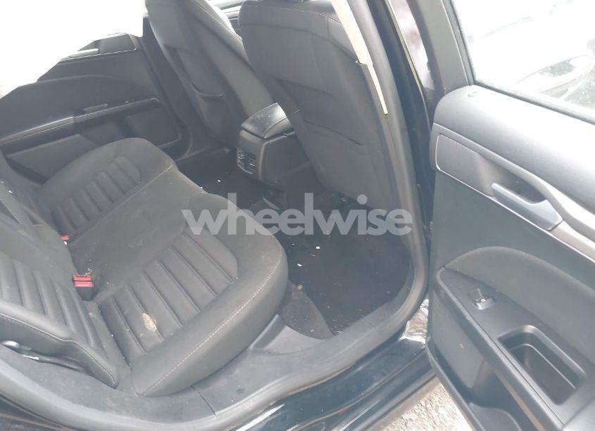 Photo 8 of 2017 Ford Fusion SE (VIN 3FA6P0H70HR151235)