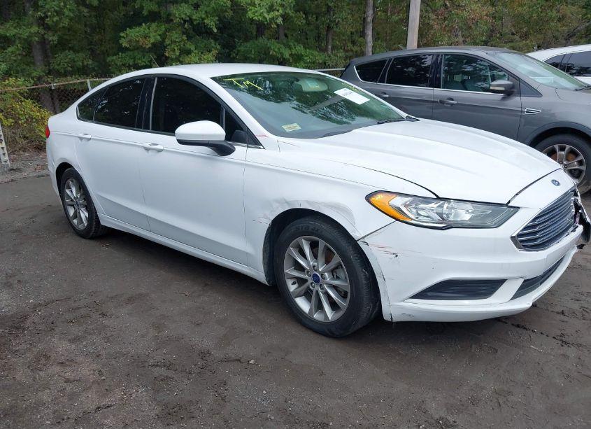 2017 Ford Fusion SE (VIN 3FA6P0H70HR158850) main photo