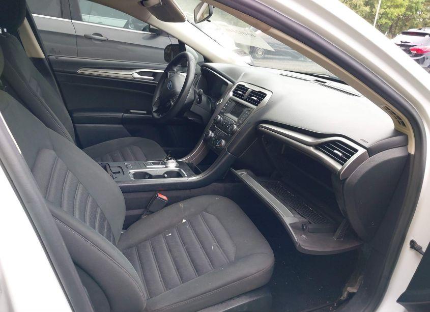 Photo 5 of 2017 Ford Fusion SE (VIN 3FA6P0H70HR158850)