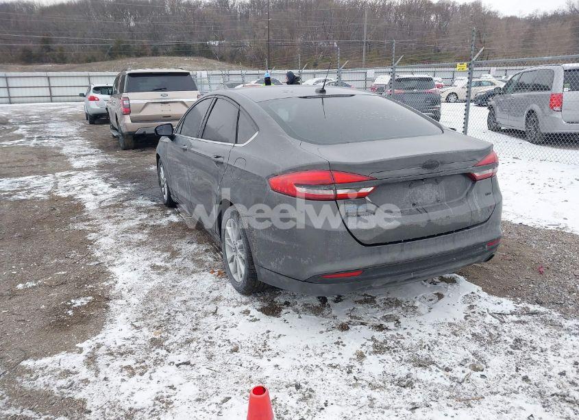Photo 3 of 2017 Ford Fusion SE (VIN 3FA6P0H70HR171534)