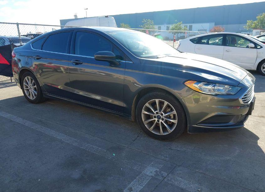 2017 Ford Fusion SE (VIN 3FA6P0H70HR201597) main photo