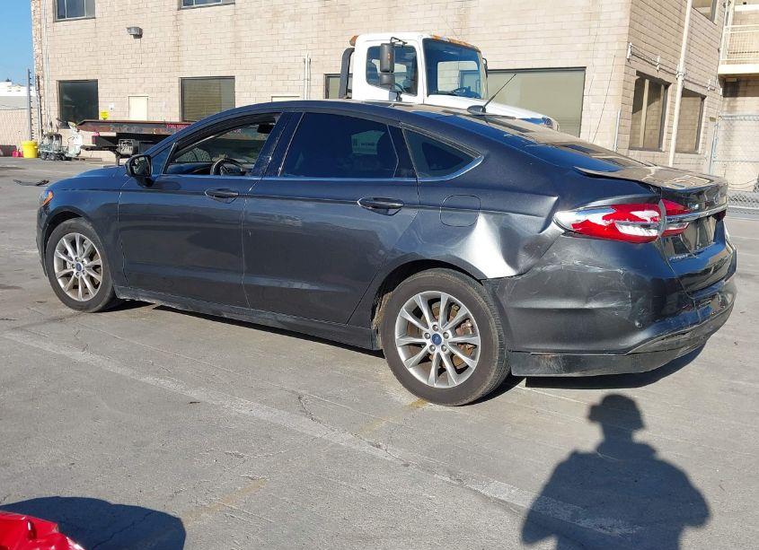 Photo 3 of 2017 Ford Fusion SE (VIN 3FA6P0H70HR201597)