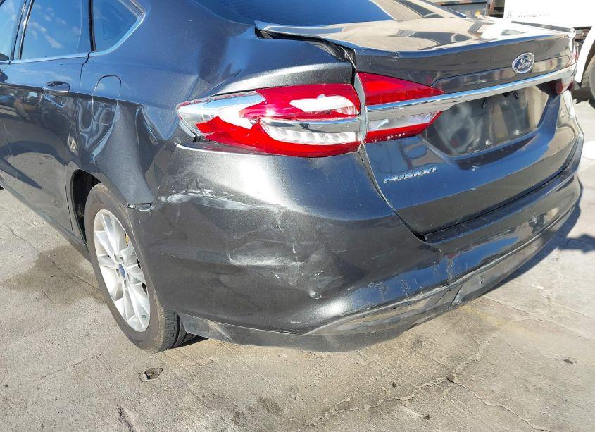 Photo 6 of 2017 Ford Fusion SE (VIN 3FA6P0H70HR201597)