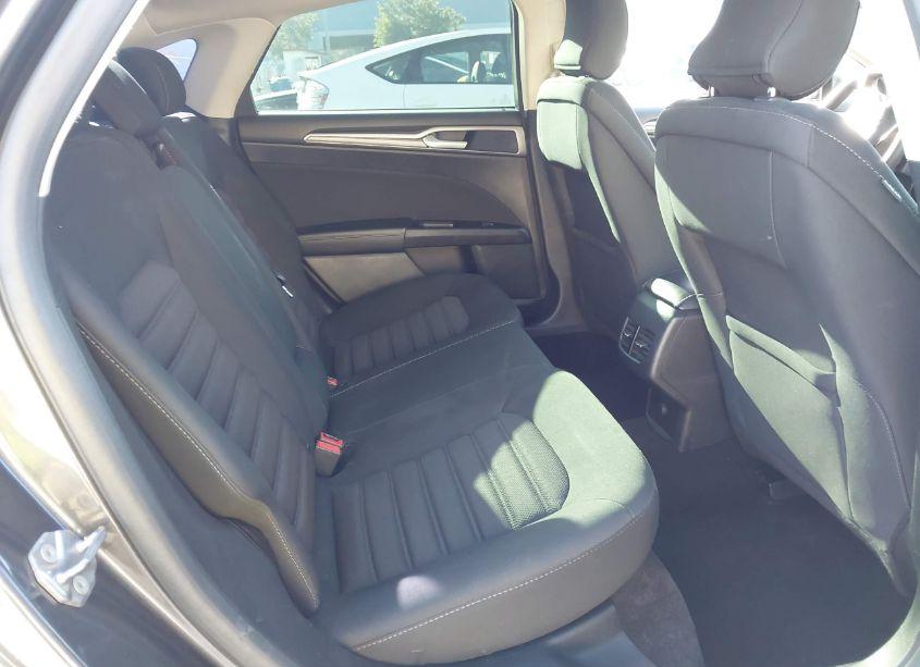 Photo 8 of 2017 Ford Fusion SE (VIN 3FA6P0H70HR201597)