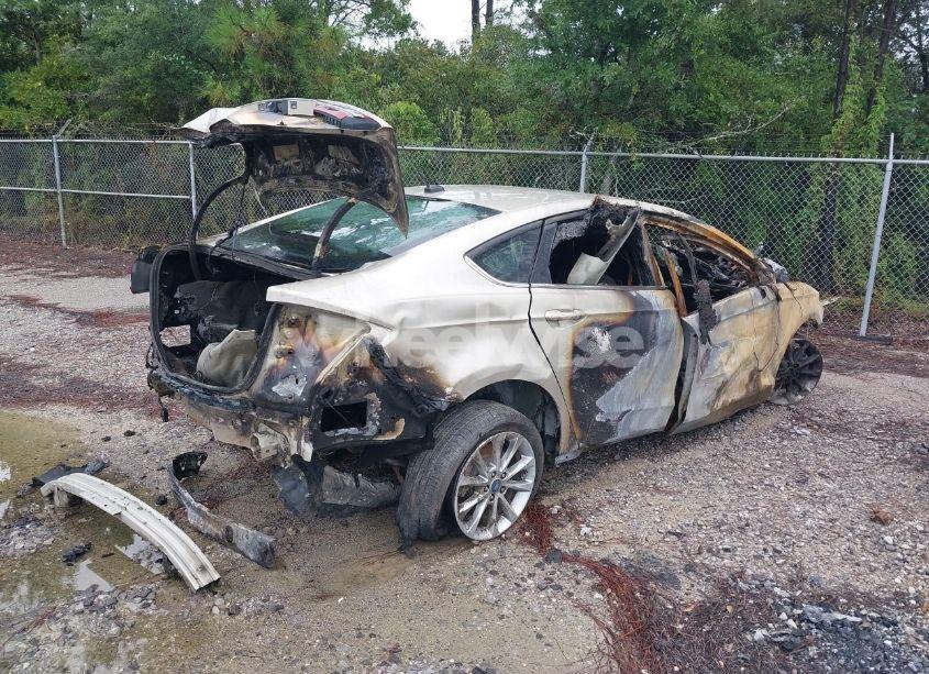 Photo 4 of 2017 Ford Fusion SE (VIN 3FA6P0H70HR220652)