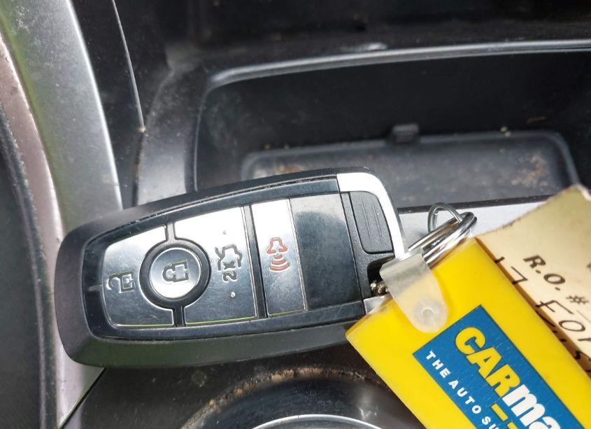 Photo 11 of 2017 Ford Fusion SE (VIN 3FA6P0H70HR245048)