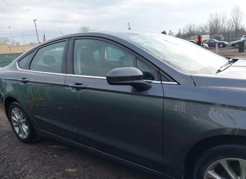 Photo 13 of 2017 Ford Fusion SE (VIN 3FA6P0H70HR348115)