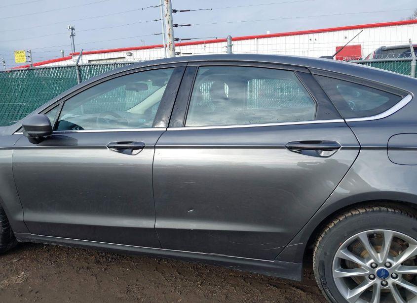 Photo 14 of 2017 Ford Fusion SE (VIN 3FA6P0H70HR348115)