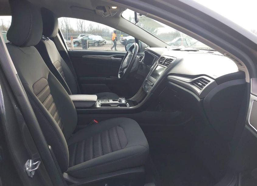 Photo 5 of 2017 Ford Fusion SE (VIN 3FA6P0H70HR348115)