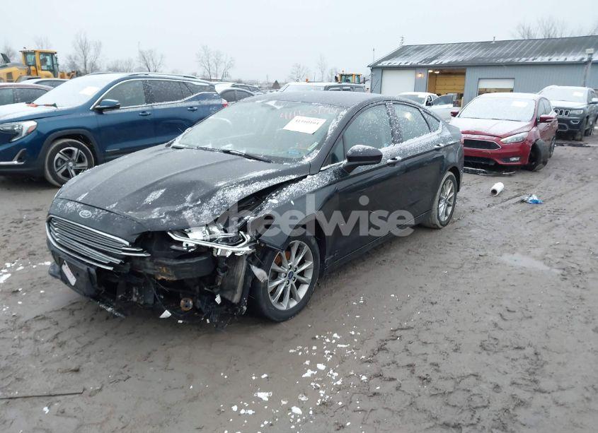 Photo 2 of 2017 Ford Fusion SE (VIN 3FA6P0H70HR364976)