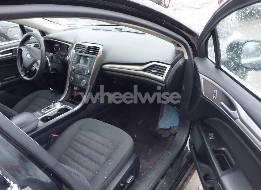 Photo 5 of 2017 Ford Fusion SE (VIN 3FA6P0H70HR364976)