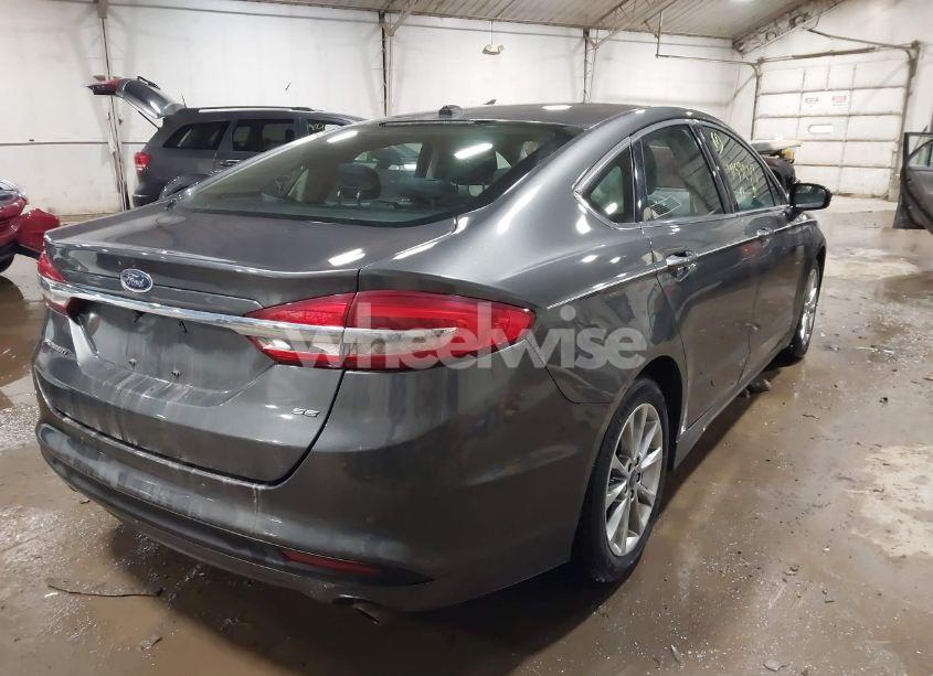 Photo 4 of 2017 Ford Fusion SE (VIN 3FA6P0H70HR383107)