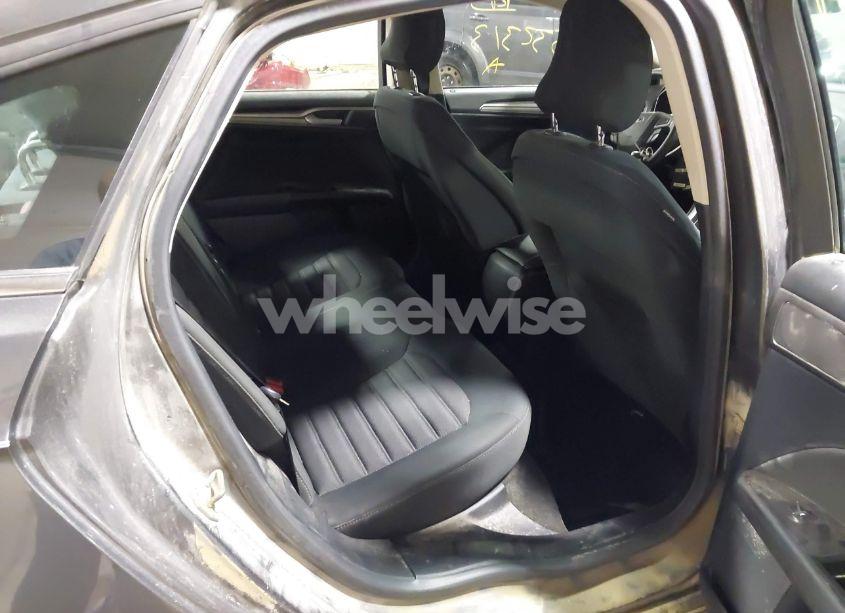 Photo 8 of 2017 Ford Fusion SE (VIN 3FA6P0H70HR383107)