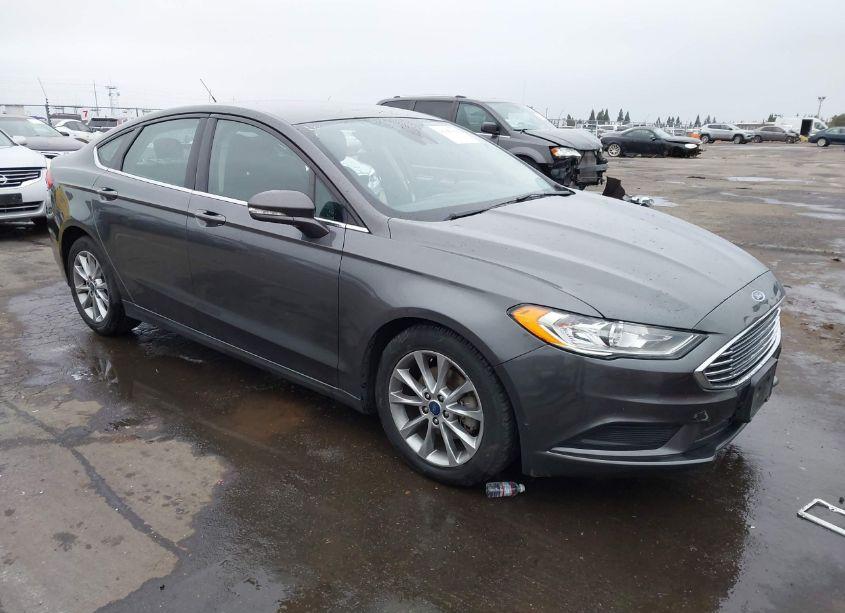2017 Ford Fusion SE (VIN 3FA6P0H70HR383270) main photo