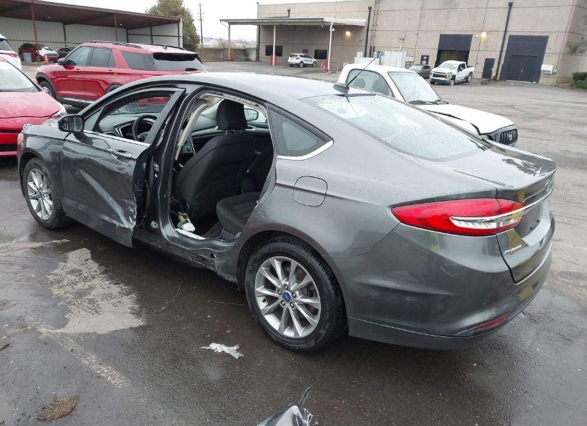 Photo 3 of 2017 Ford Fusion SE (VIN 3FA6P0H70HR383270)