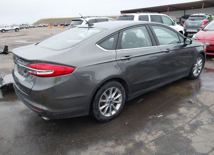 Photo 4 of 2017 Ford Fusion SE (VIN 3FA6P0H70HR383270)