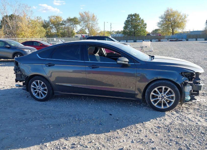 Photo 13 of 2017 Ford Fusion SE (VIN 3FA6P0H70HR394141)