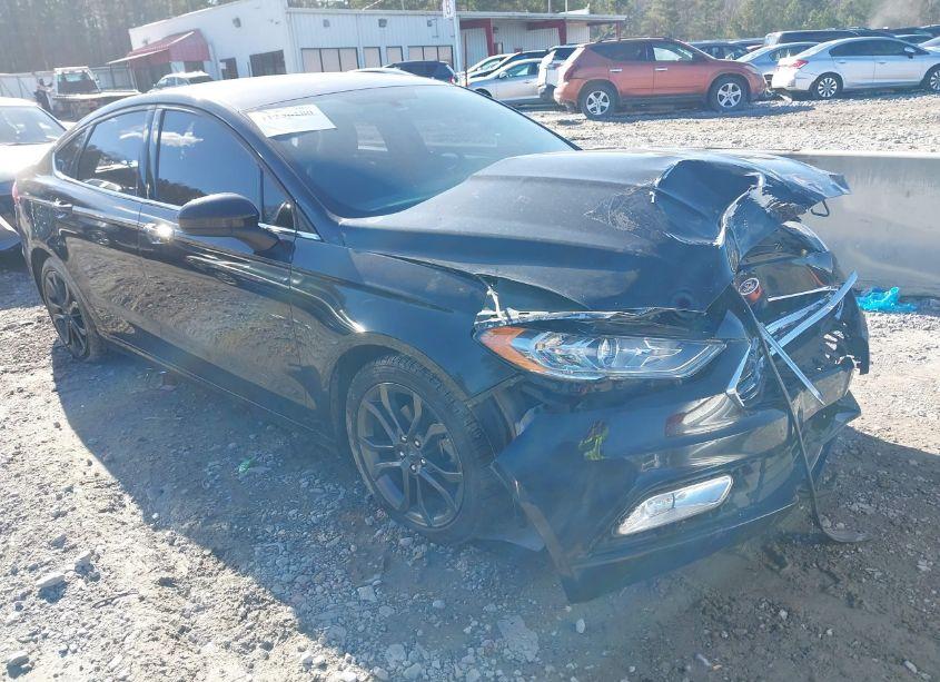 2018 Ford Fusion SE (VIN 3FA6P0H70JR113381) main photo