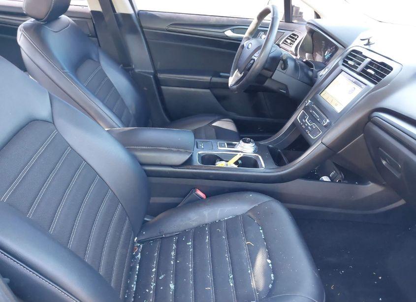 Photo 5 of 2018 Ford Fusion SE (VIN 3FA6P0H70JR113381)