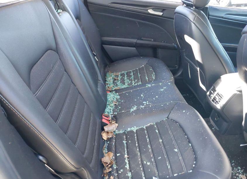 Photo 8 of 2018 Ford Fusion SE (VIN 3FA6P0H70JR113381)