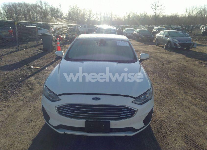 Photo 12 of 2019 Ford Fusion SE (VIN 3FA6P0H70KR154708)