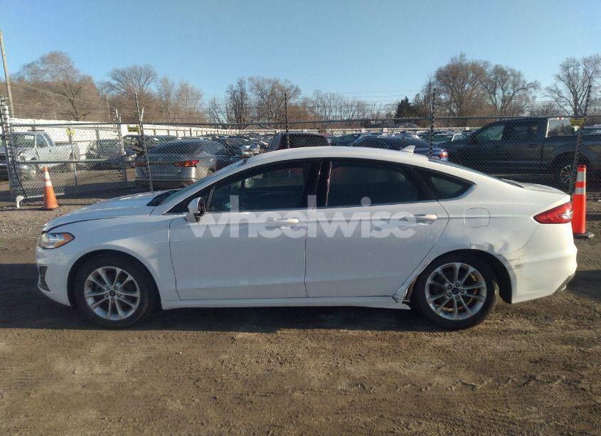 Photo 14 of 2019 Ford Fusion SE (VIN 3FA6P0H70KR154708)
