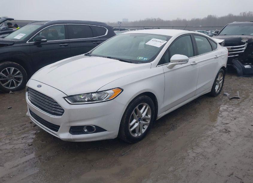 Photo 2 of 2013 Ford Fusion SE (VIN 3FA6P0H71DR111580)