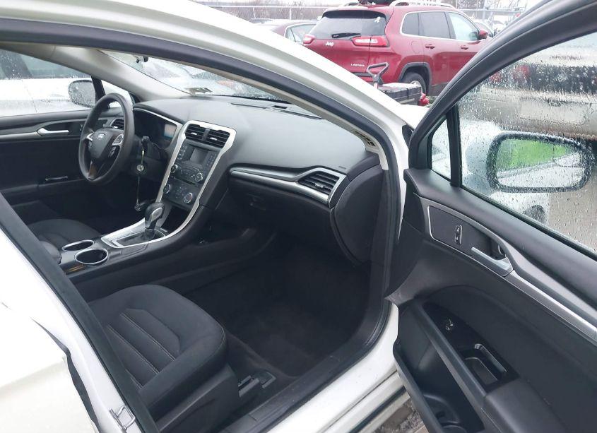 Photo 5 of 2013 Ford Fusion SE (VIN 3FA6P0H71DR111580)