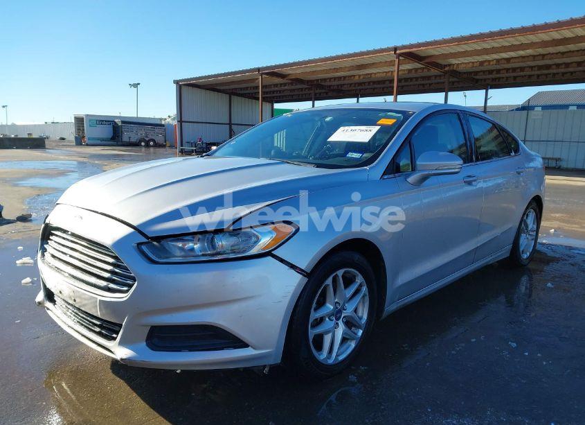 Photo 2 of 2013 Ford Fusion SE (VIN 3FA6P0H71DR117086)
