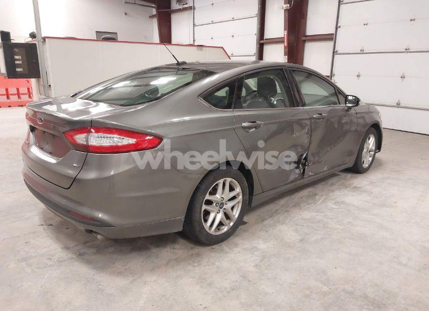 Photo 4 of 2013 Ford Fusion SE (VIN 3FA6P0H71DR127195)