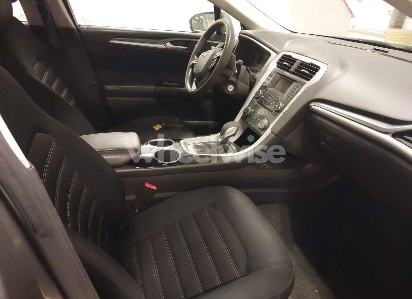 Photo 5 of 2013 Ford Fusion SE (VIN 3FA6P0H71DR127195)