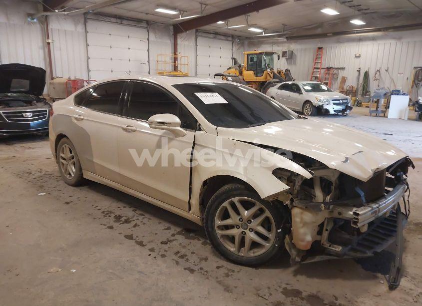 2013 Ford Fusion SE (VIN 3FA6P0H71DR137645) main photo